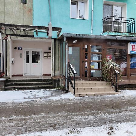 Cyborg Flat Petrosani Apartman Kültér fotó