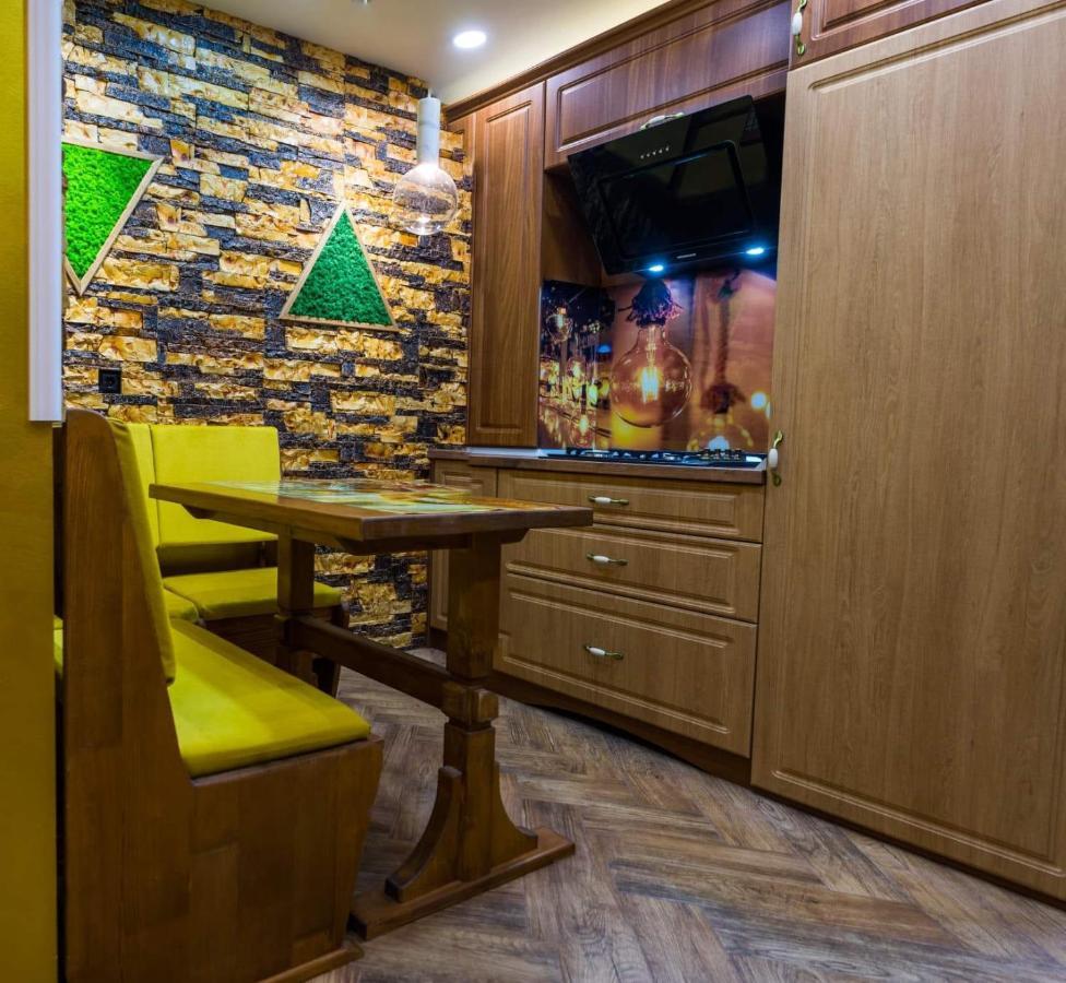 Cyborg Flat Petrosani Apartman Kültér fotó